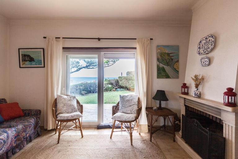 FLH Ericeira Family House - B&B Ericeira