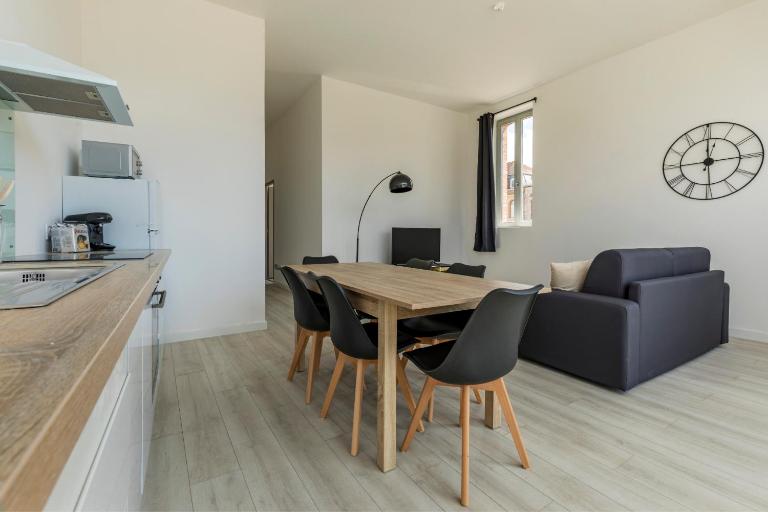 LE SICRE - T3 confort, centre Castelsarrasin, parking - Bed and Breakfast Castelsarrasin