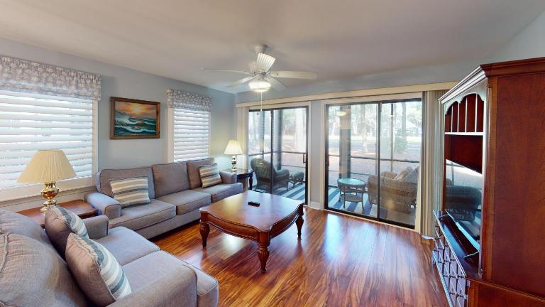 Golf Lover's Haven Modern One-Bedroom Suites - B&B Pawleys Island