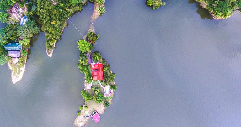 Isla Privada en Prado Piscina y Deportes Náuticos - Cerca a Bogotá - Cerca a Ibagué - B&B Prado