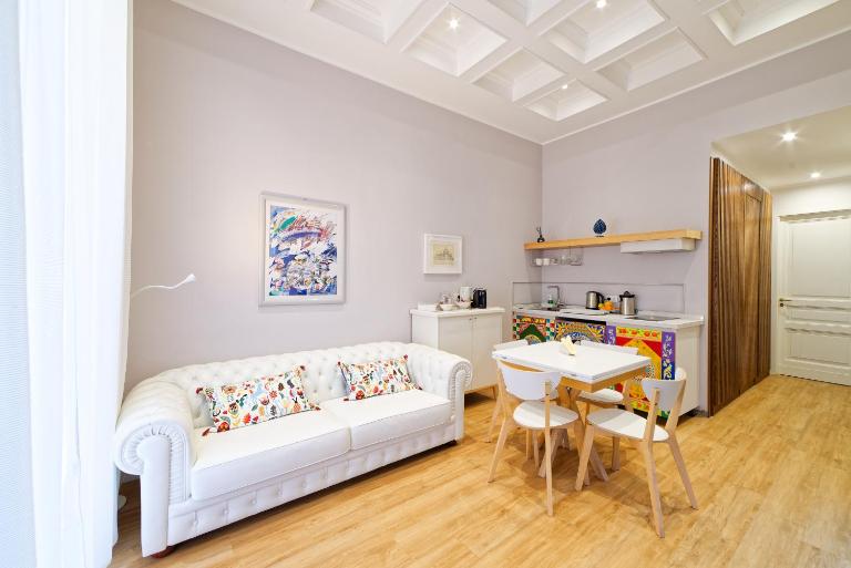 La porta di mezzo - B&B Catania
