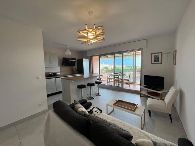 Très bel appartement centre-ville pour 4 personnes - B&B La Londe-les-Maures