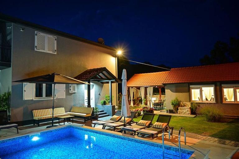 Villa Batarelo fully air-conditioned - Ferienwohnung Sinj