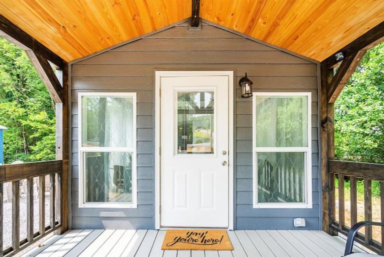 Luxury Tiny House Mins to Lake, Downtown Guntersville Boat Parking - B&B Guntersville