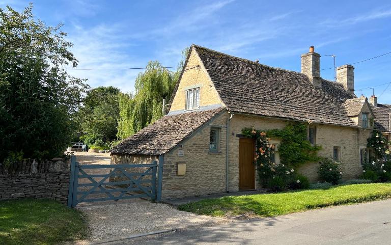 Culls Cottage, - Bed and Breakfast Southrop