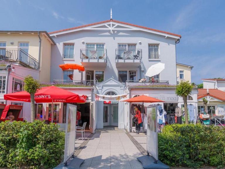 Appartementhaus Strandstraße 32 - B&B Ostseebad Kühlungsborn