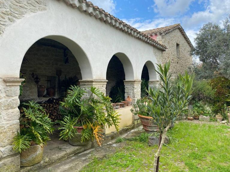 Casa tipica sarda - B&B Gonnosnò