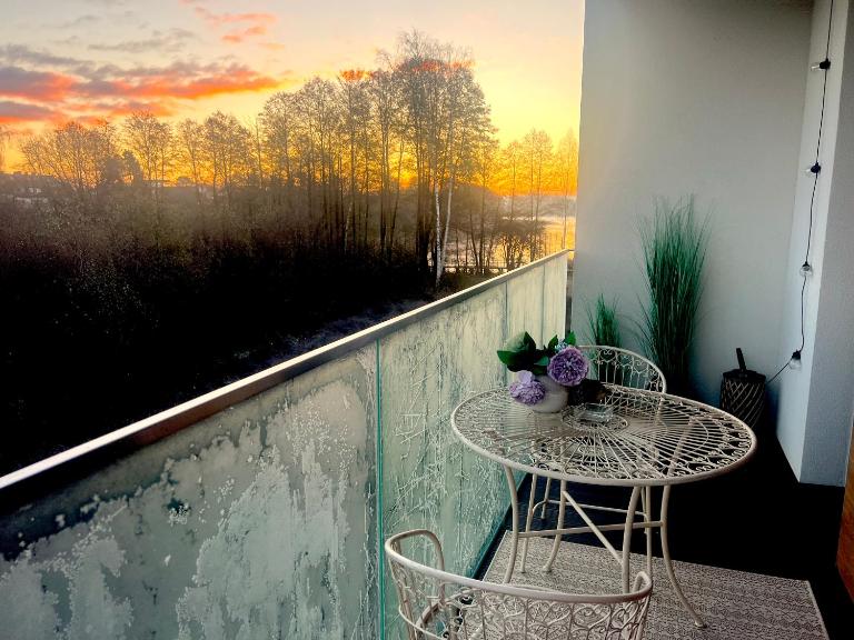 Apartament Kominek, Jezioro & Las - 57m2 - Bed and Breakfast Olsztyn