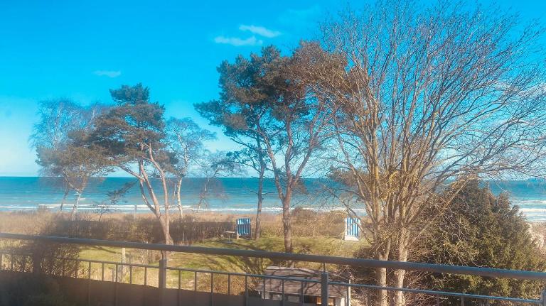 Haus Am Strand - B&B Juliusruh