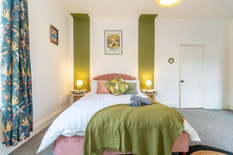 The Wanderer - Travel Themed Home For 10 - Ferienwohnung Cardiff