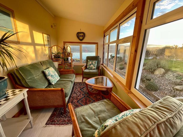 Peaceful Sea View Home only 5 miles from Inverness - B&B North Kessock