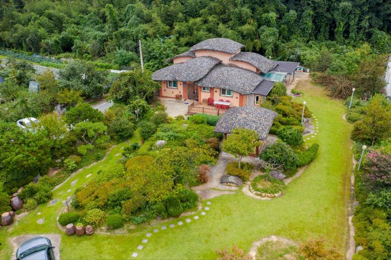 Songjukheon Pension - Chambres d'hôtes Damyang