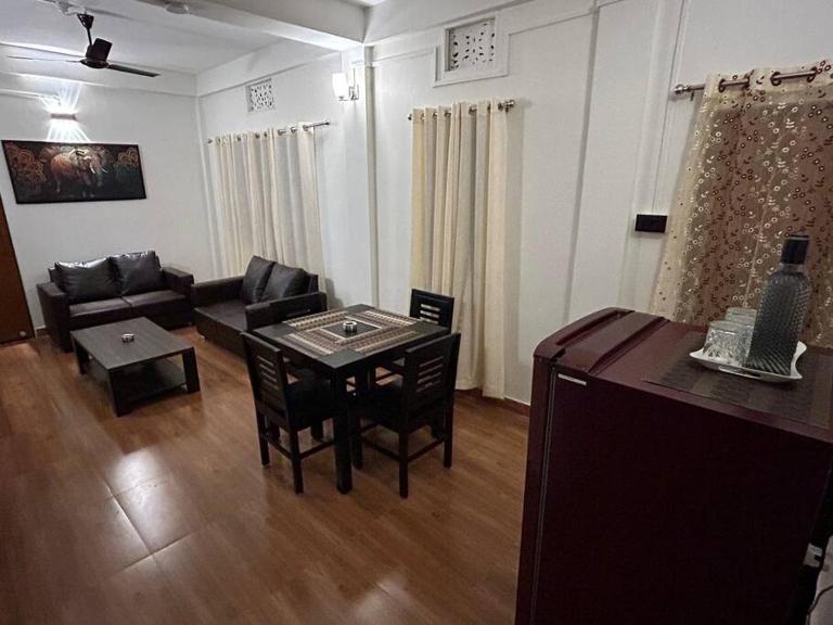 Brindalay 2-Apt in Heart of Tsk! - B&B Tinsukia