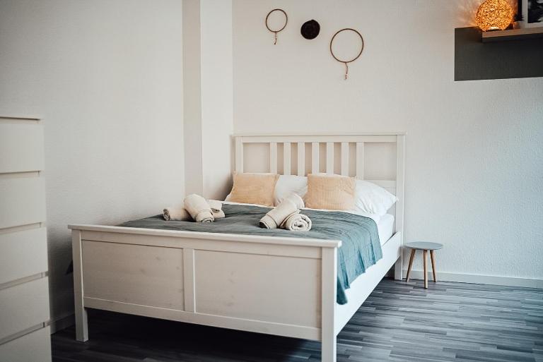 Fewostaeps- Moderne Unterkunft, zentrumsnah - Bed and Breakfast Plauen