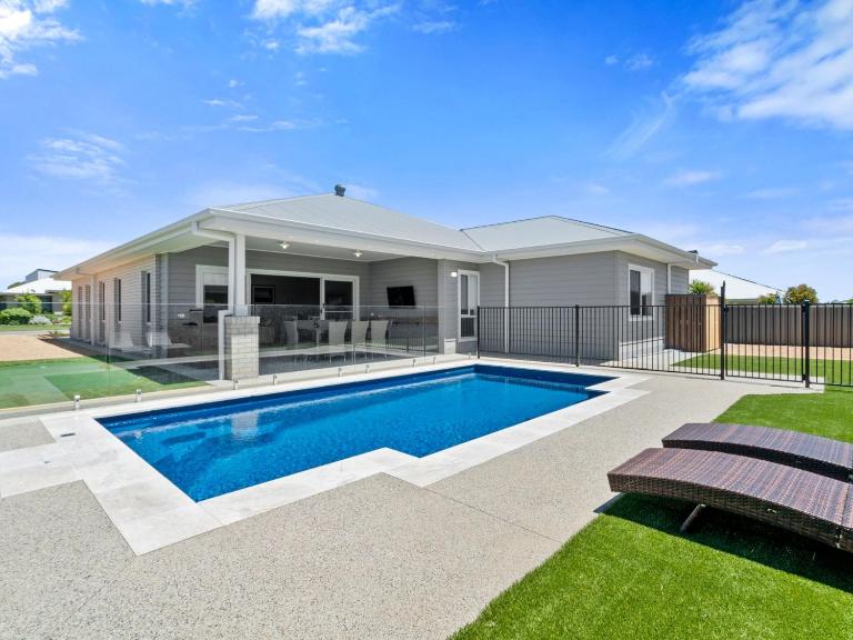 Sunsets by the Lake - B&B Yarrawonga