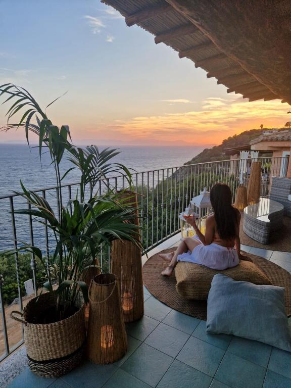 Villa Gemma Torre delle Stelle Coast with infinity pool panoramic terraces and garden - Bed and Breakfast Torre delle Stelle