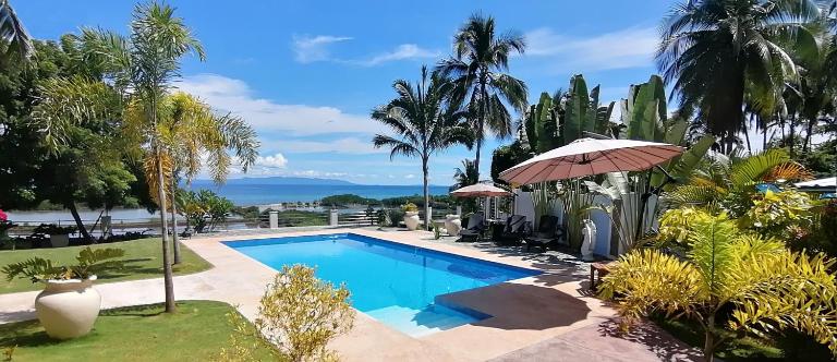 Seaview Residence Garden Room1 - Bed and Breakfast Binlod