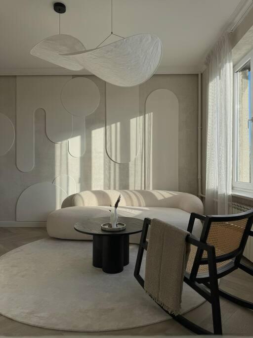 Danės23 - CANDY studio, Self Check-in, Free Parking, Park and River View, Oldtown, A/C - B&B Klaipėda