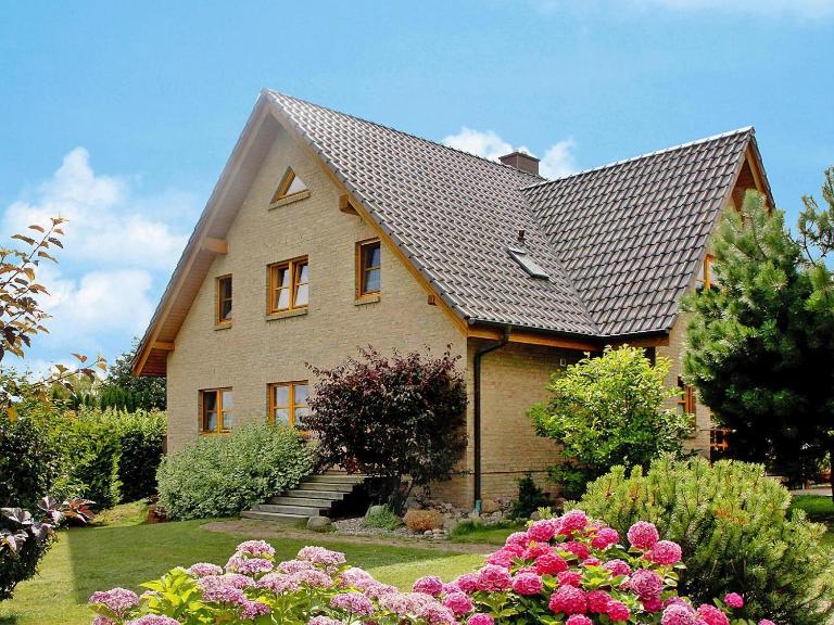 Einladende Ferienwohnung am Achterwasser in Lütow - B&B Lütow