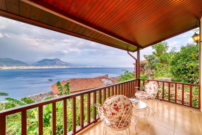 Two Seas Villa - B&B Alanya