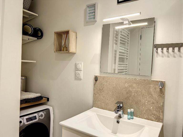 Les bords du Clain - Entrée Autonome Studio - B&B Poitiers