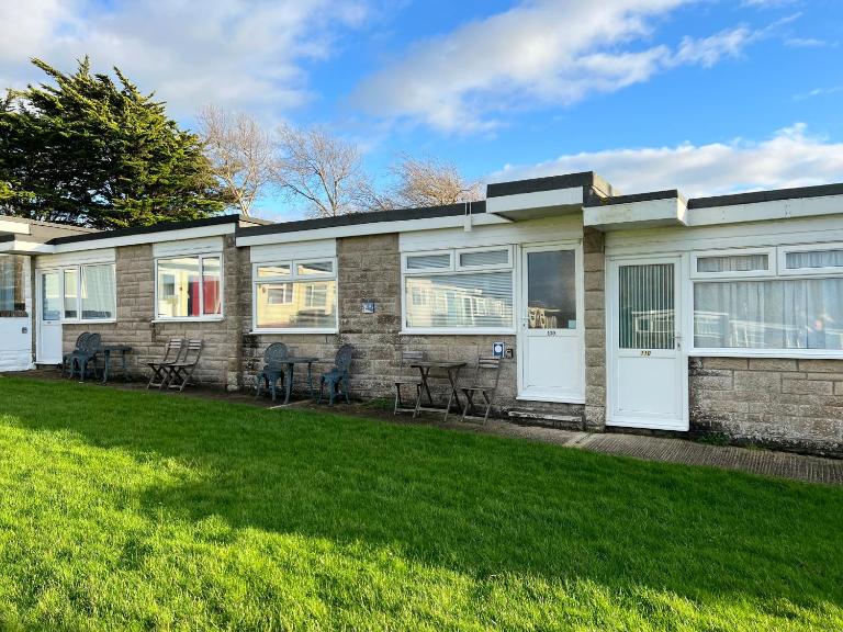 2 Bedroom Chalet SB109, Sandown Bay, Isle of Wight - Ferienwohnung Brading