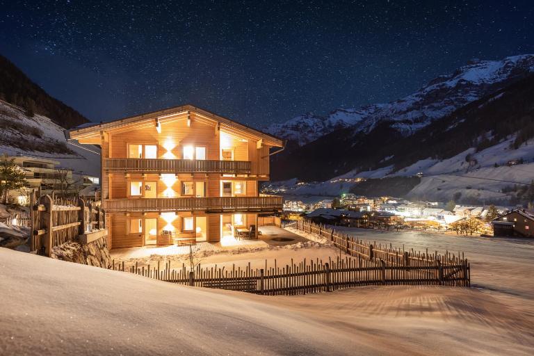 Haus Alpenprinzessin Luxury Alpine Apartments in a Prime Location - B&B Neustift