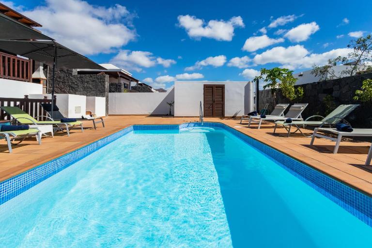 Villa Sarantontón - B&B Playa Blanca