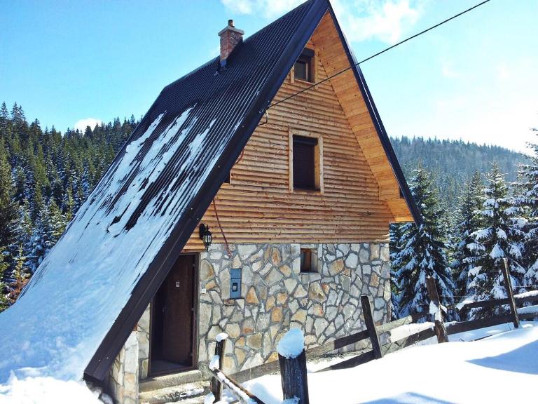 Vikendice Jahorinska Dvorišta 1 - B&B Pale