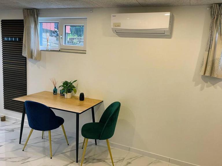 Cool private room - Ferienwohnung Løsning