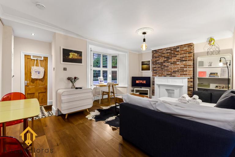 Exclusive 1 bedroom House in Hackney - Chambres d'hôtes Londres