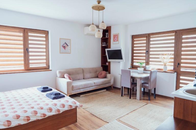 Spacious stylish studio with large terrace and amazing view, 5 min to Gondola & Bar Str - B&B Bansko