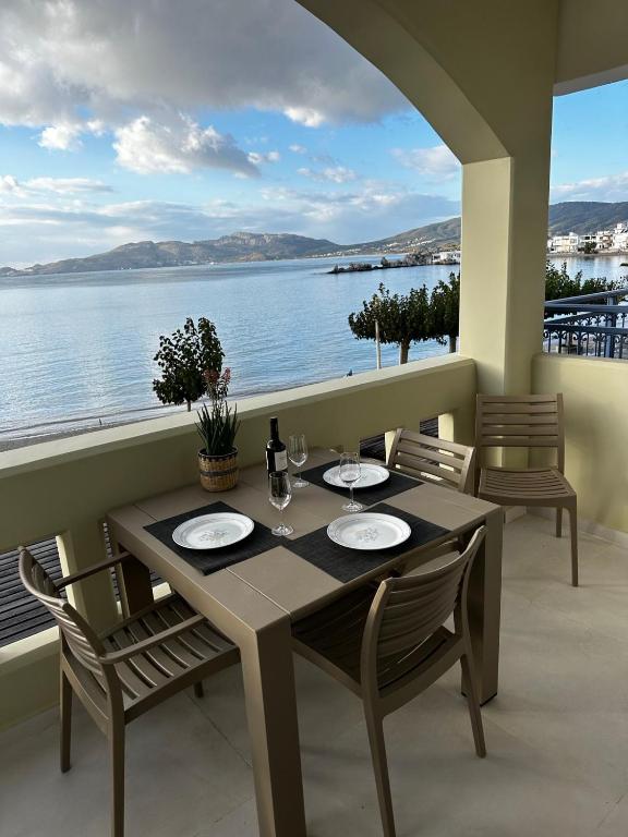 Samanthas LUXURY APARTMENT - B&B Haraki