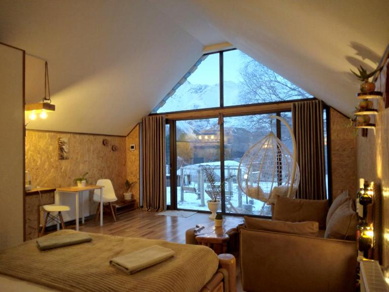 Kazbegi cottages qabarjina - B&B Stepantsminda