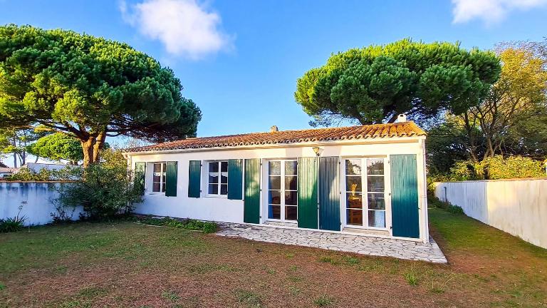 Villa au calme à proximité de la mer - Bed and Breakfast La Couarde-sur-Mer