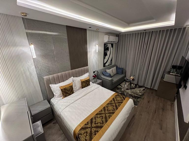 استديو بأثاث انيق وموقع مميز - B&B Riyadh
