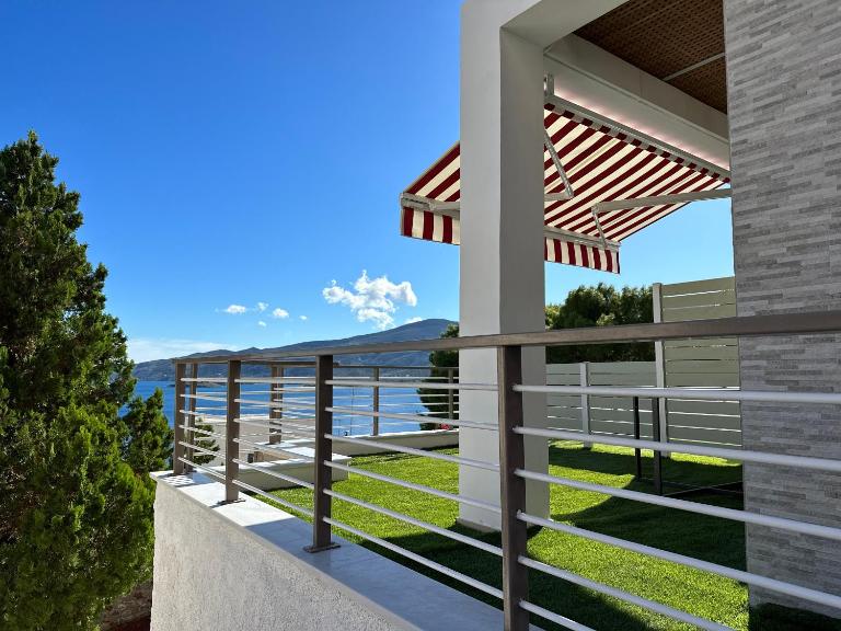Villa Yolanda 3 - Apartment Leda - Luxury family apartment, sea view - Ferienwohnung Póros