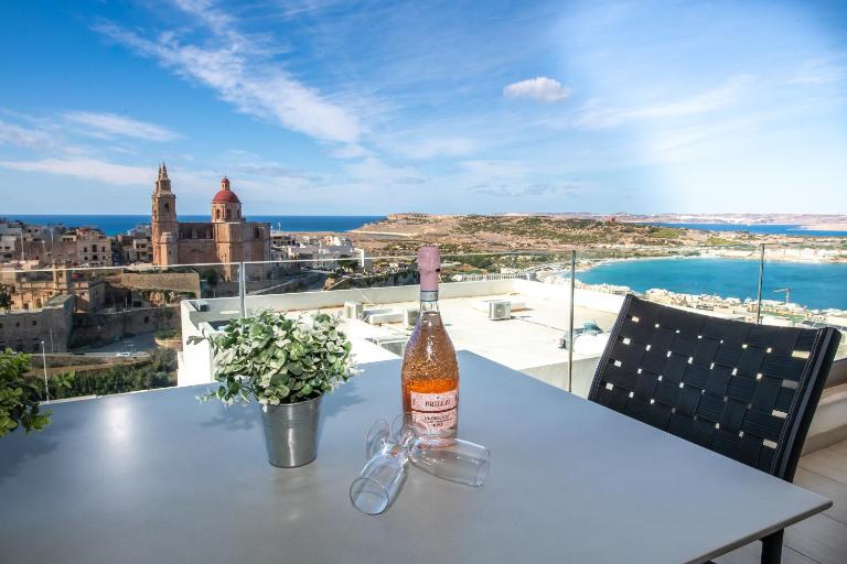 Clifftop Modern Apartment - B&B Mellieħa