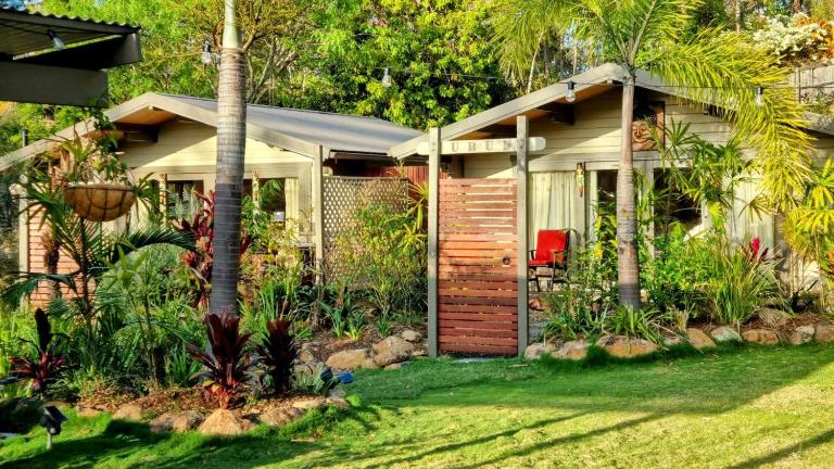 Healing Garden Retreat Tallebudgera Valley "The Uluwatu" - B&B Gold Coast