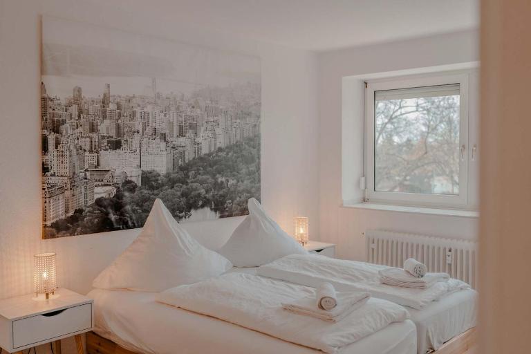 Apartment mit Küche, Arbeitsplatz und XXL Sofa - Bed and Breakfast Neuss
