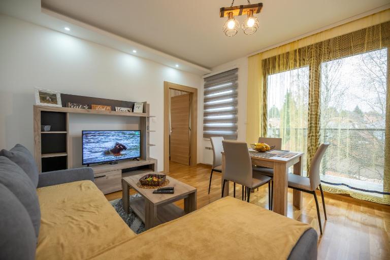 Apartmani Oktobar 06 - B&B Zlatibor