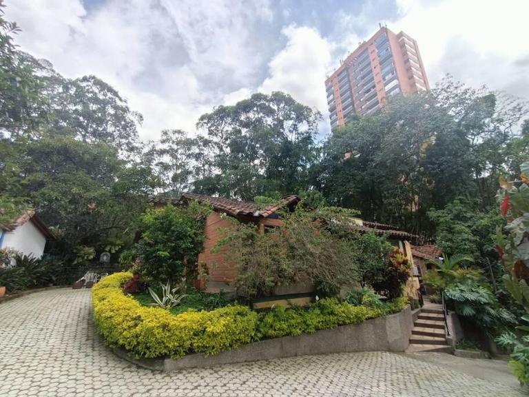 Casa Campestre 1 Nivel para 9H , Poblado San Lucas 110 - B&B Medellín