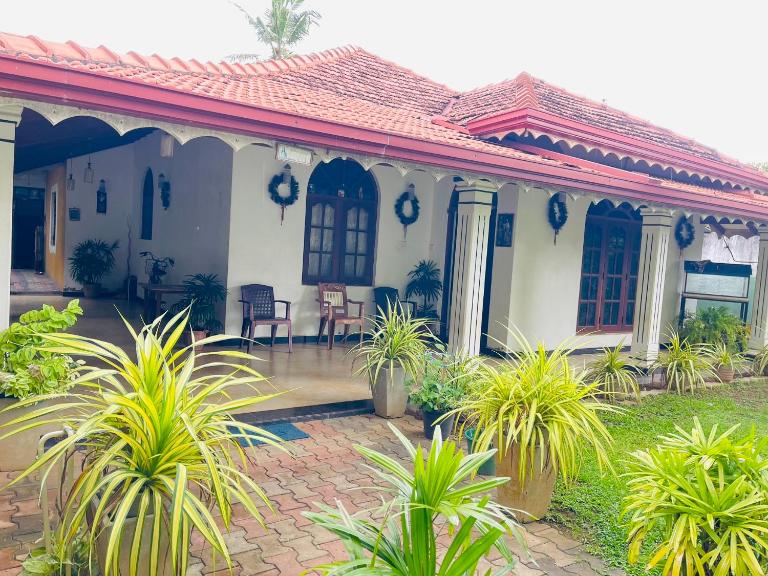 Shalomi's villa & Happy Home - B&B Negombo