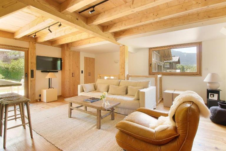 Chalet Béchar Le Magnifique- Garden - Sauna & Jacuzzi - B&B Les Houches