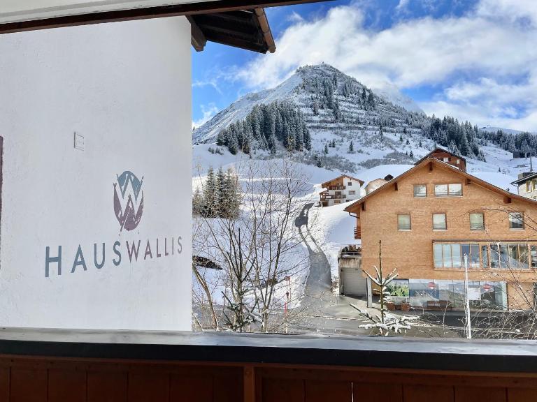Haus Wallis by stayFritz - Ski-In Ski-Out Zimmer 'garni' am Arlberg - Chambres d'hôtes Warth