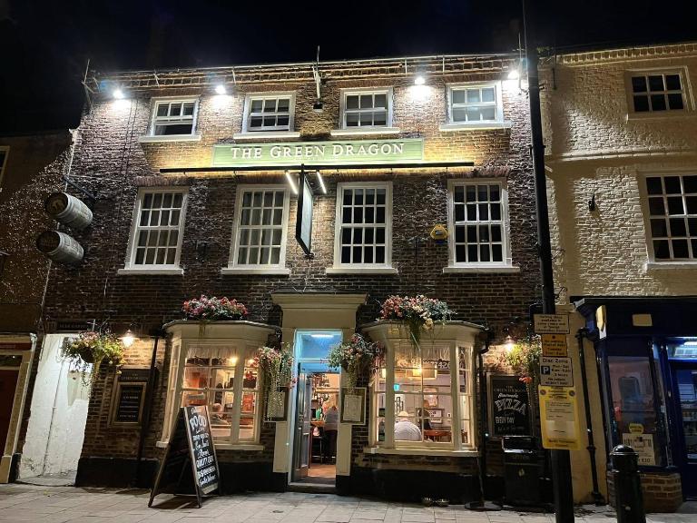 The Green Dragon at Bedale by OYO - Ferienwohnung Bedale