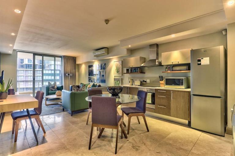Luxury 1 Bedroom apartment in Canal Quays - Chambres d'hôtes Le Cap