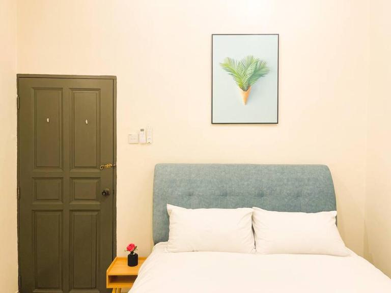 Southkey Mid Valley , Karaoke, Table Football - B&B Johor Bahru