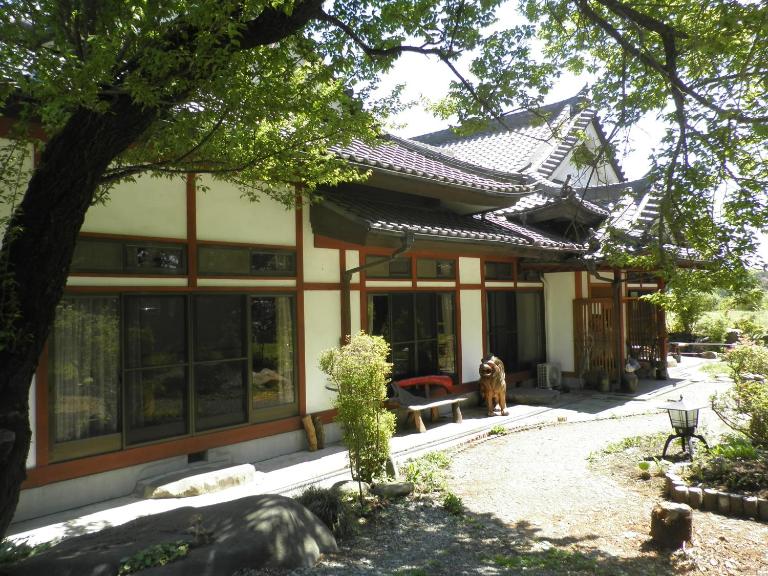 COZY Inn Free Shuttle service - B&B Nikkō