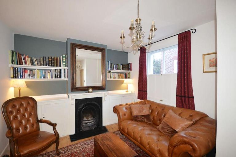 Delightful Cottage in Sandwich - One Bedroom - Chambres d'hôtes Sandwich